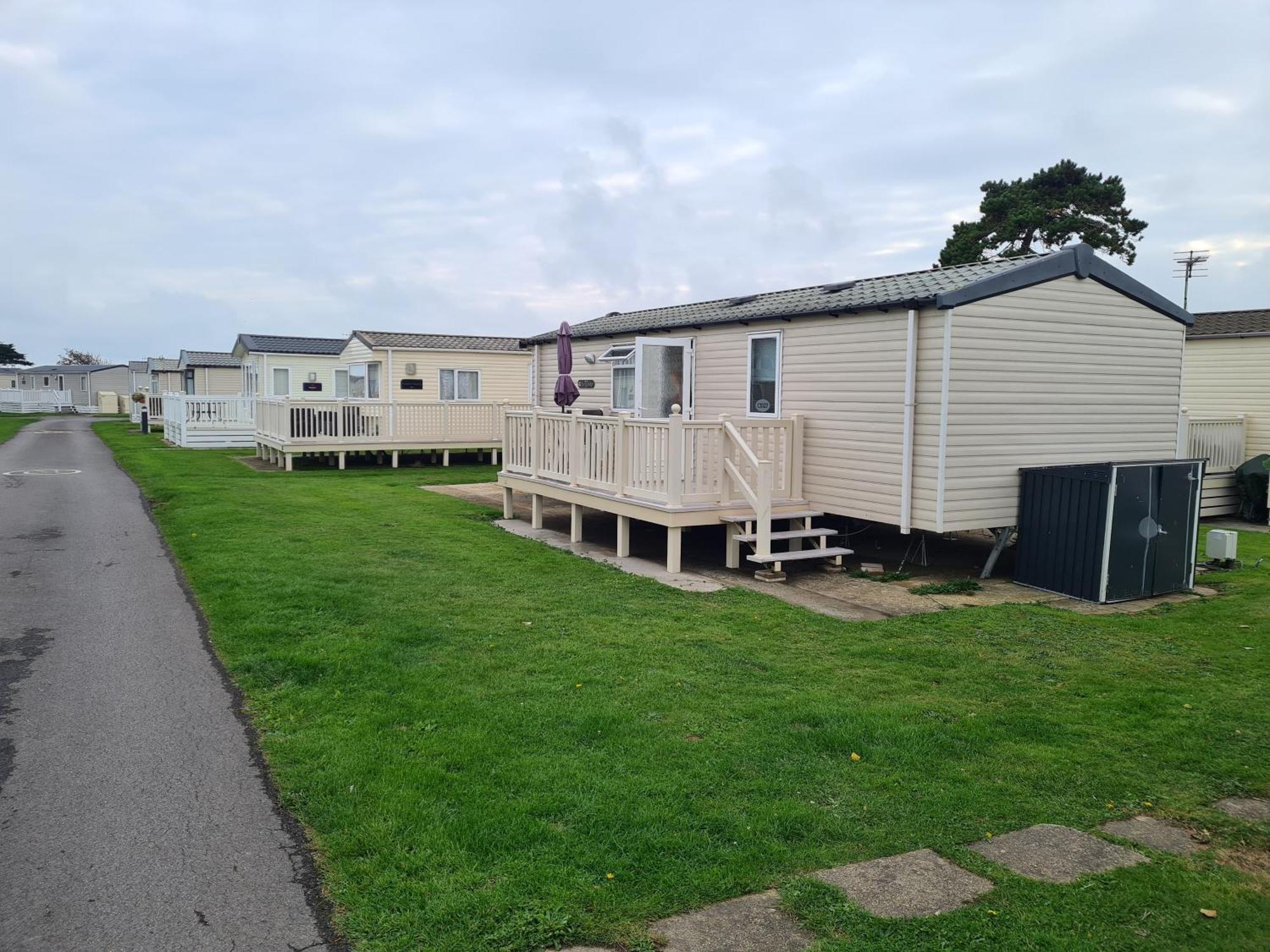 127Cs Hoburne Naish Holiday Park Highcliffe Exterior photo